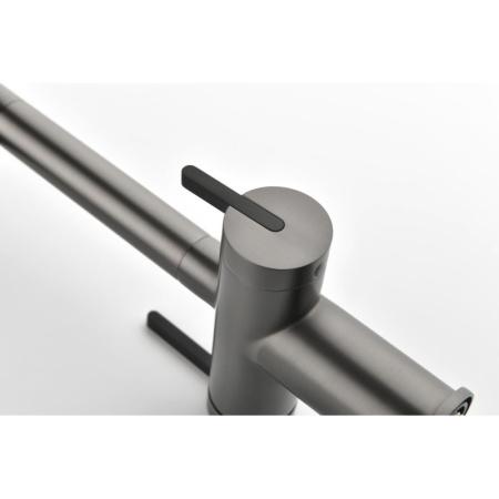 смеситель для кухни с подключением к фильтру paulmark gravity gr213188-b беретта/ черный