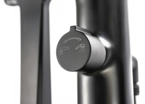 смеситель для ванны lemark bronx lm3744bl черный