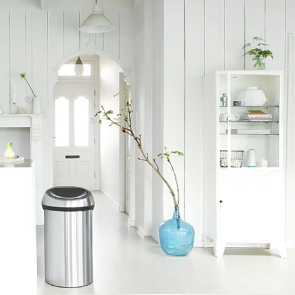 Мусорное ведро Brabantia Touch Bin 484506