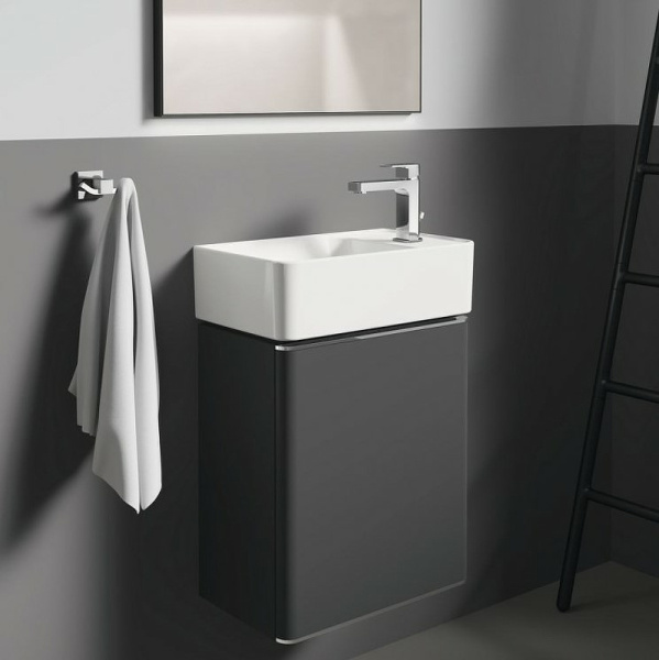 Крючок Ideal Standard IOM Square E2193AA Хром