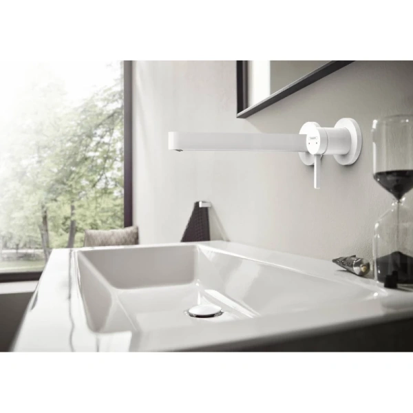 смеситель для раковины с выпуском hansgrohe finoris 76050700