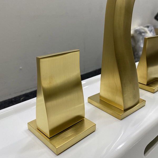 смеситель для раковины thg pure g04-f07-151, с донным клапаном, цвет: matt gol