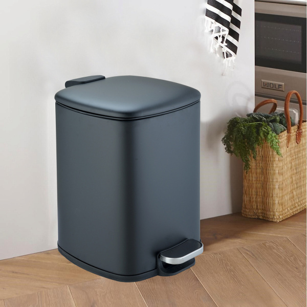 Мусорное ведро Weltwasser WW Berg BL 6L с педалью, черный матовый